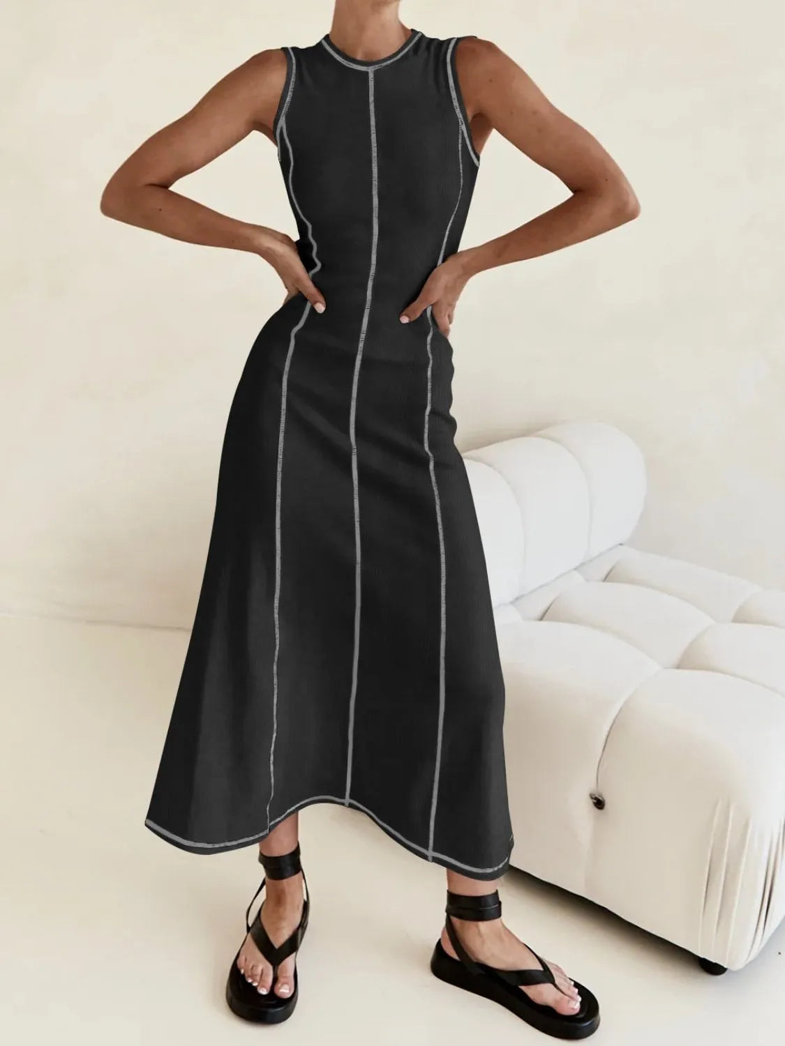 Contrast Stitching Round Neck Sleeveless Midi Dress