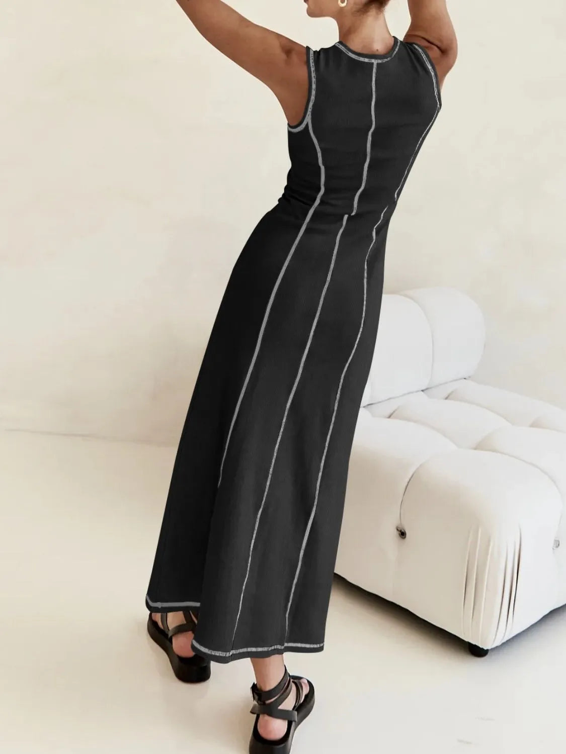 Contrast Stitching Round Neck Sleeveless Midi Dress