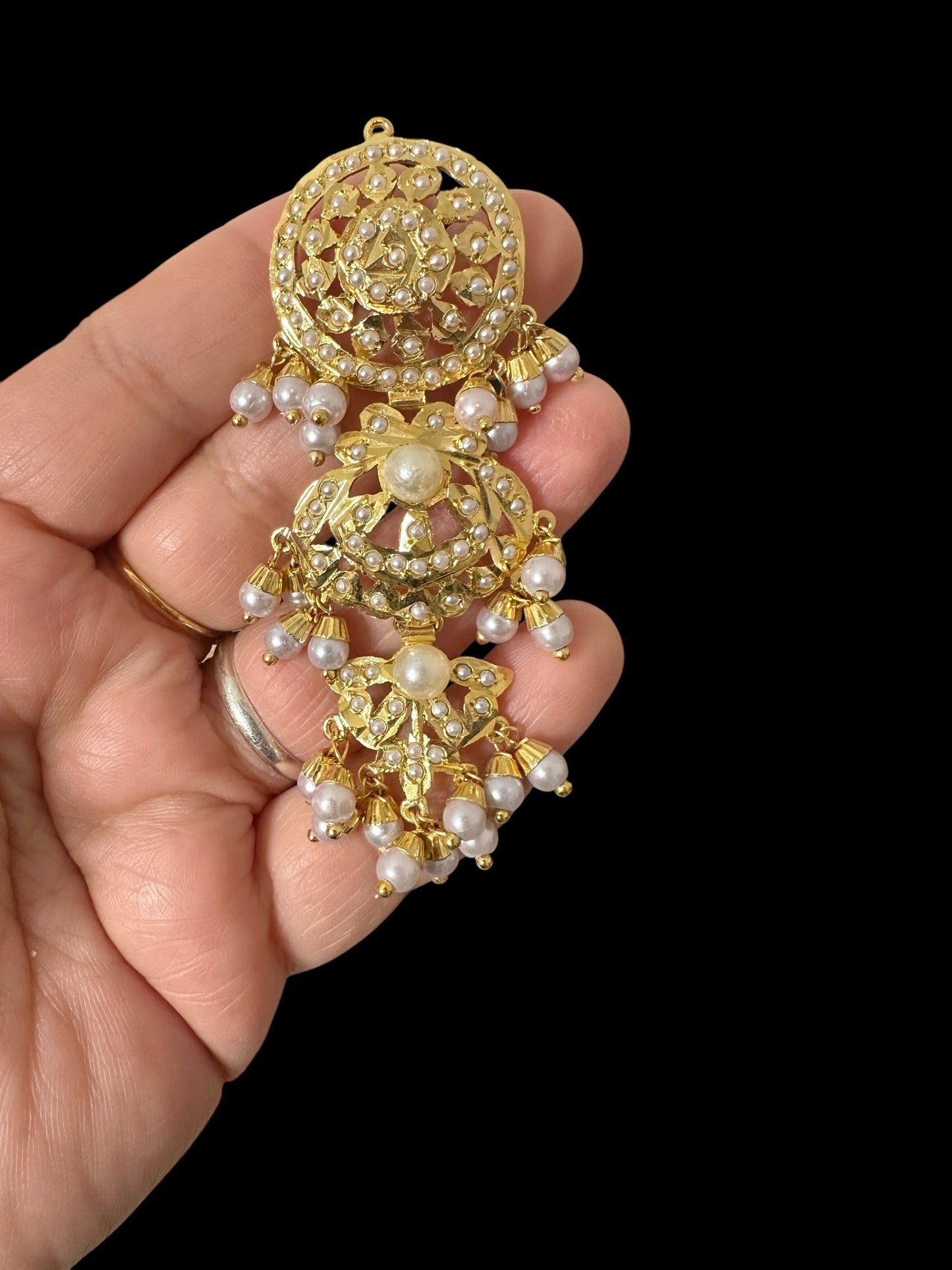 DER802 MAYA gold plated earrings in pearls (READY TO SHIP)