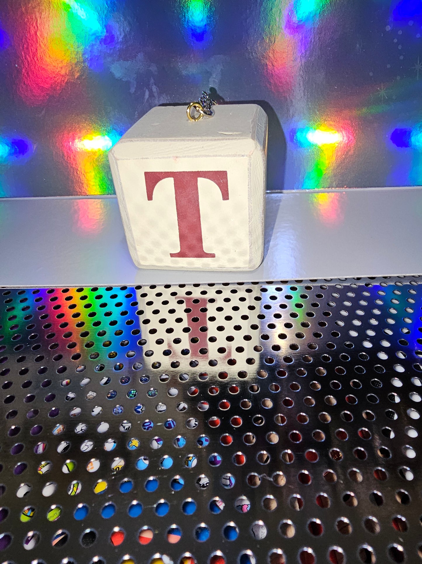 Letter block keychain - T (beige)