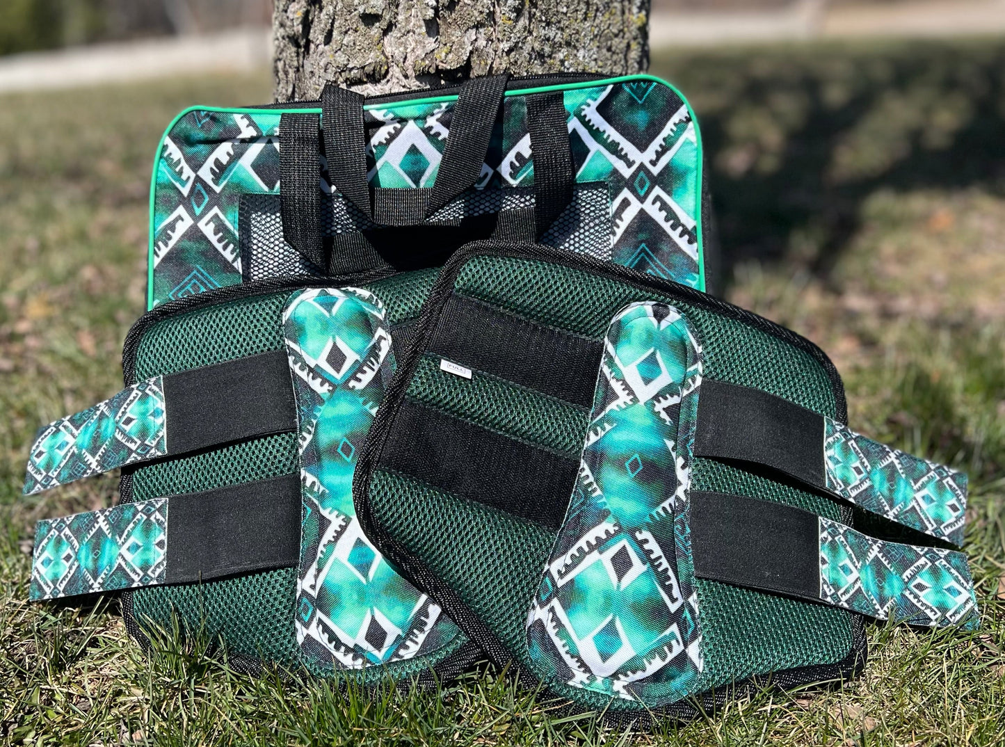 LAST CALL - Emerald Geometric
