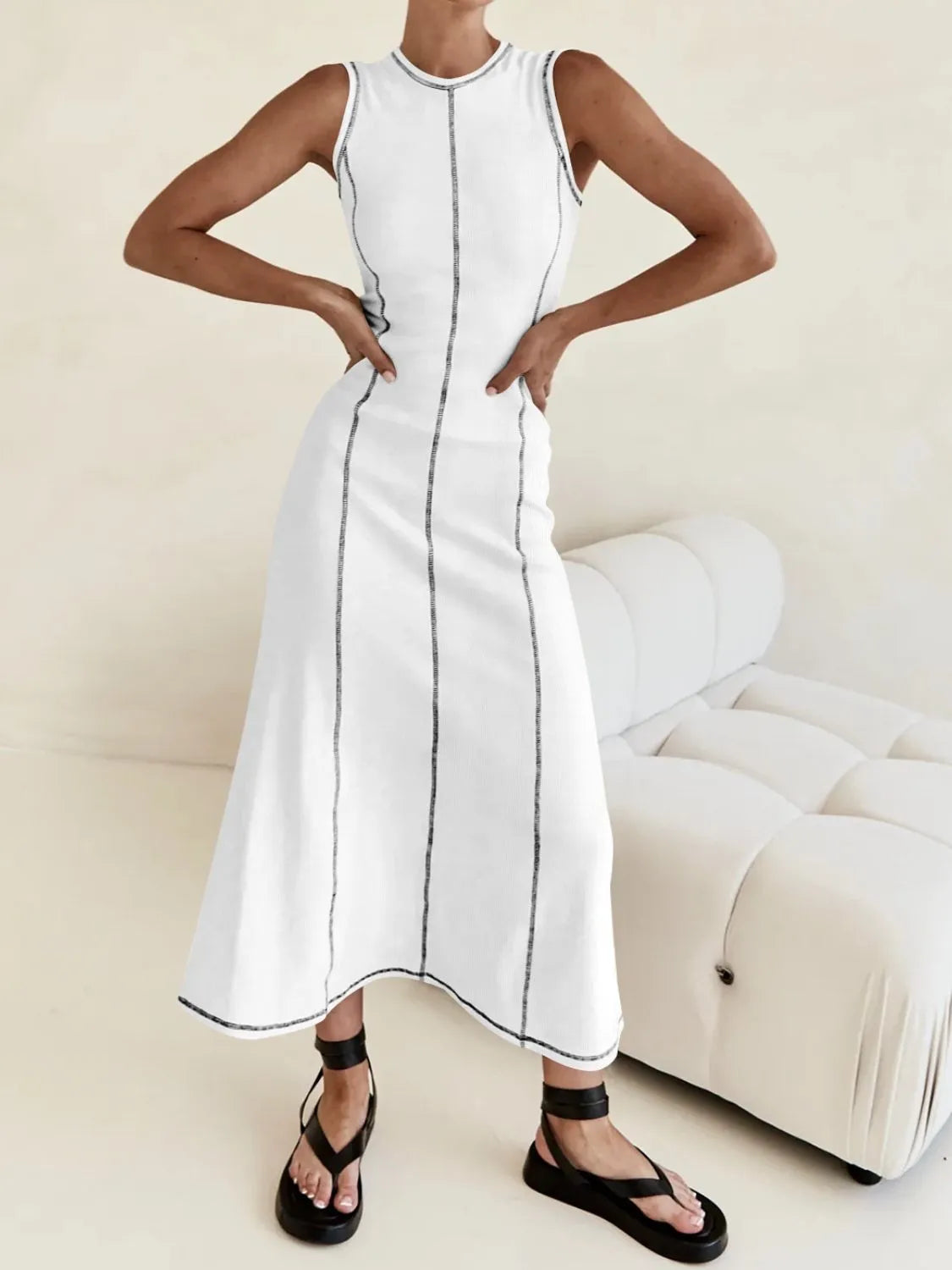 Contrast Stitching Round Neck Sleeveless Midi Dress