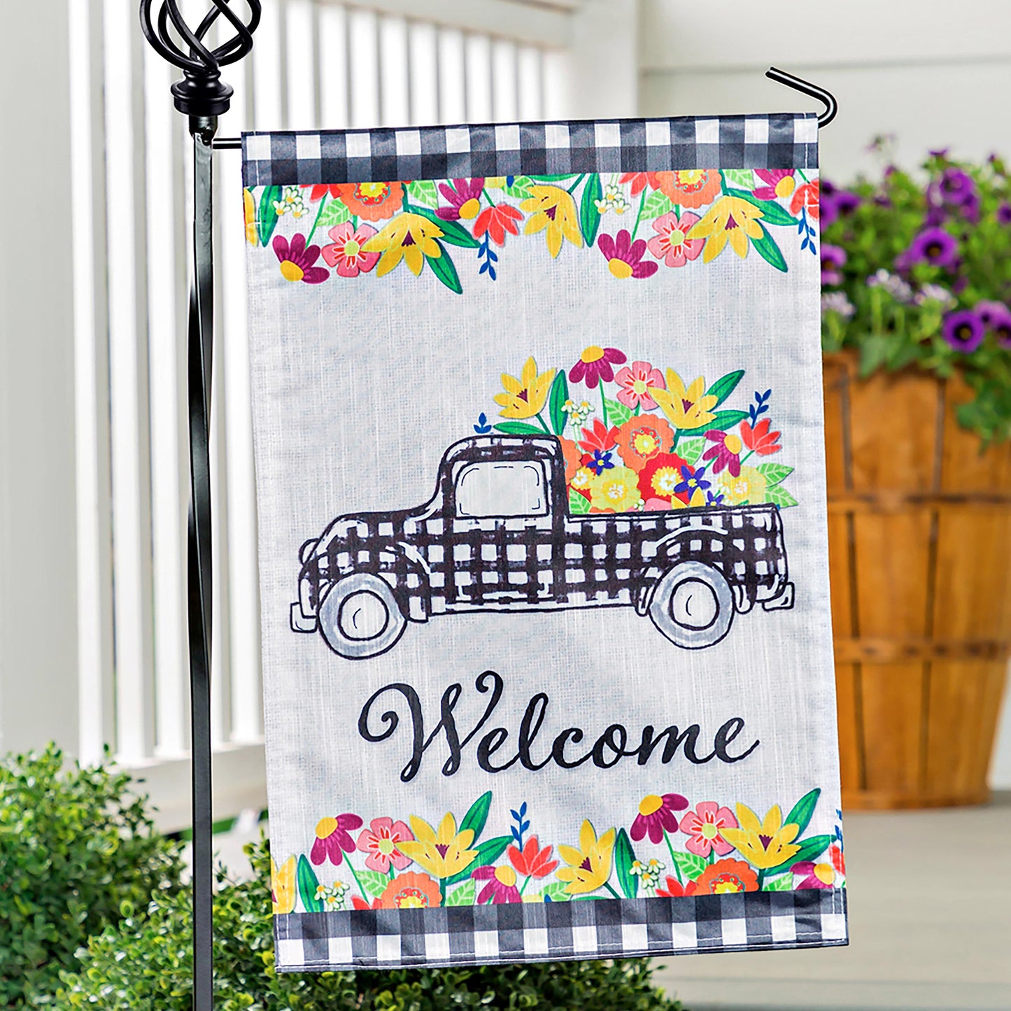 Plaid Truck Floral Garden Strié Flag