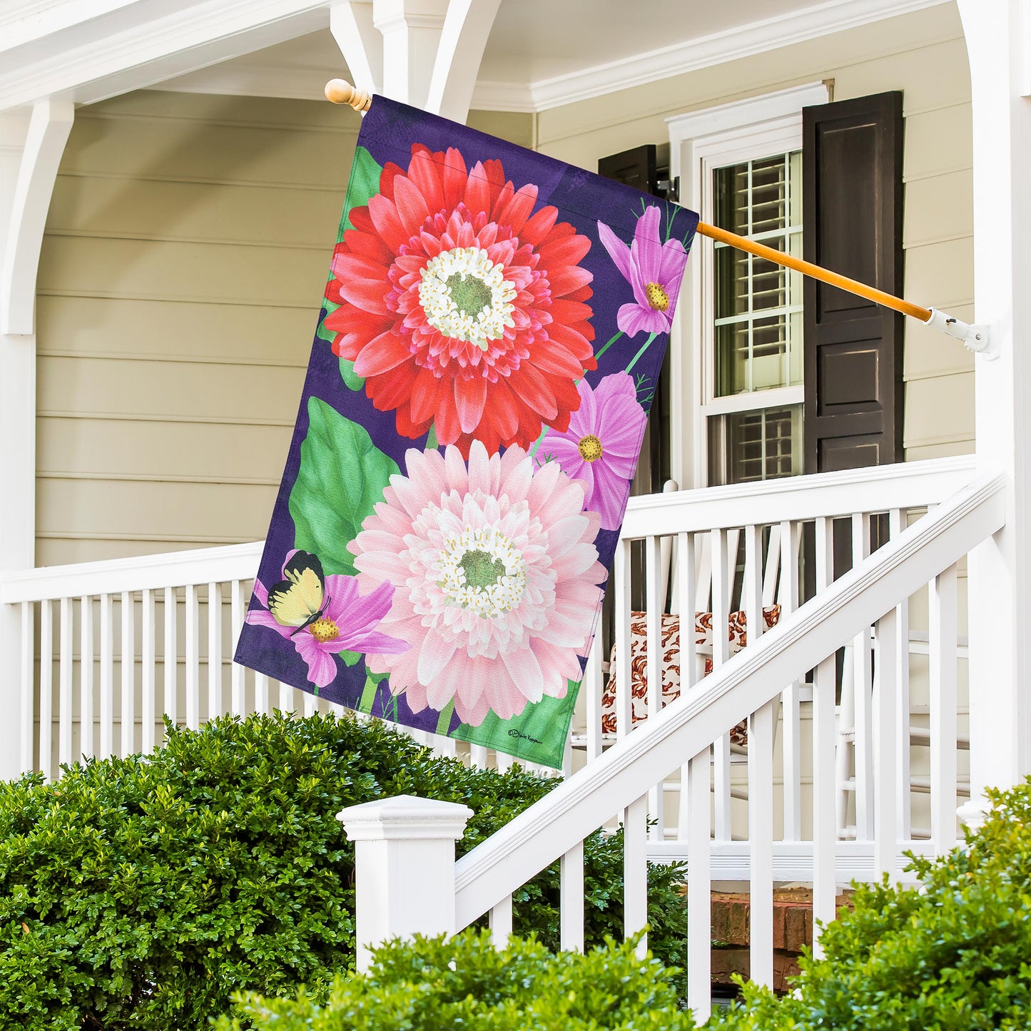 Blooming Gerbera Burlap House Flag