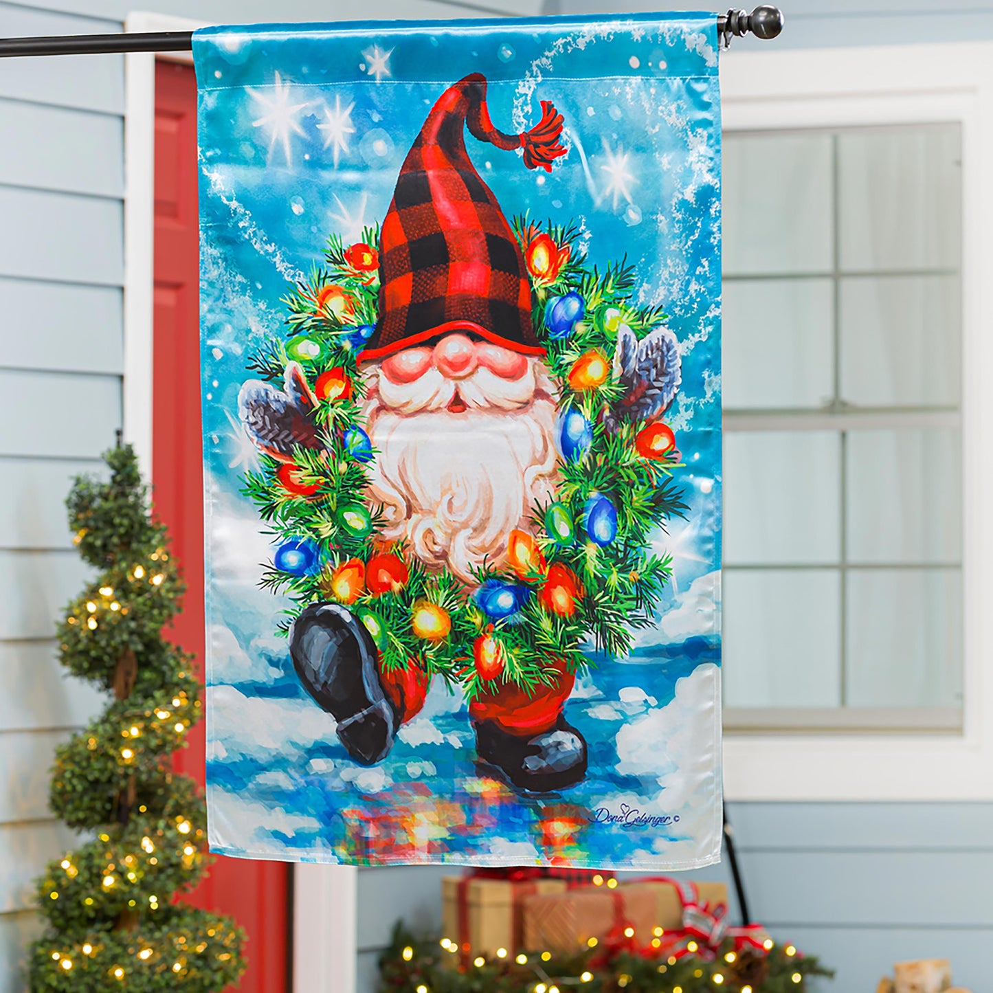 Gnome with a Christmas Wreath House Lustre Flag