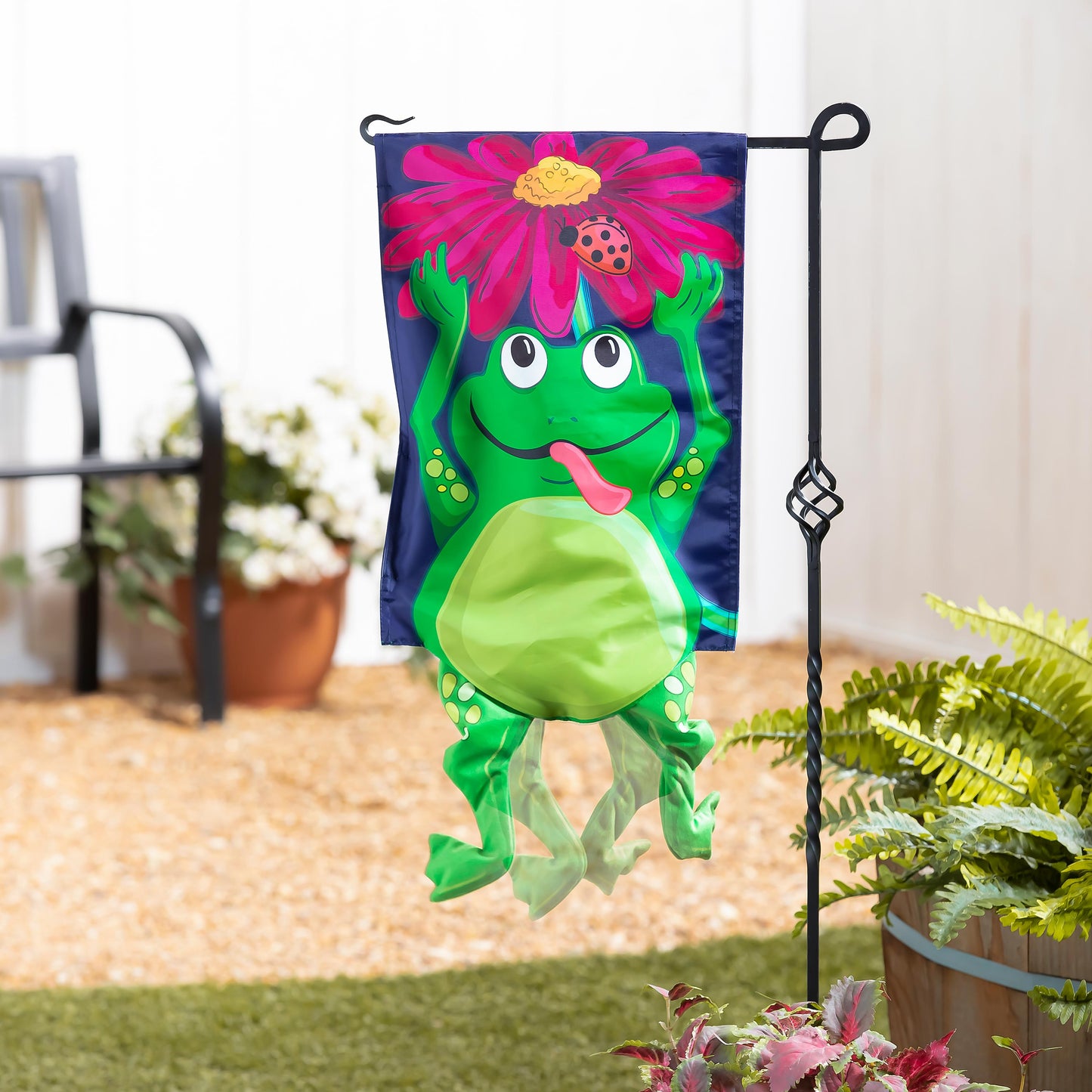 Jumping Frog Kickin Garden Flag