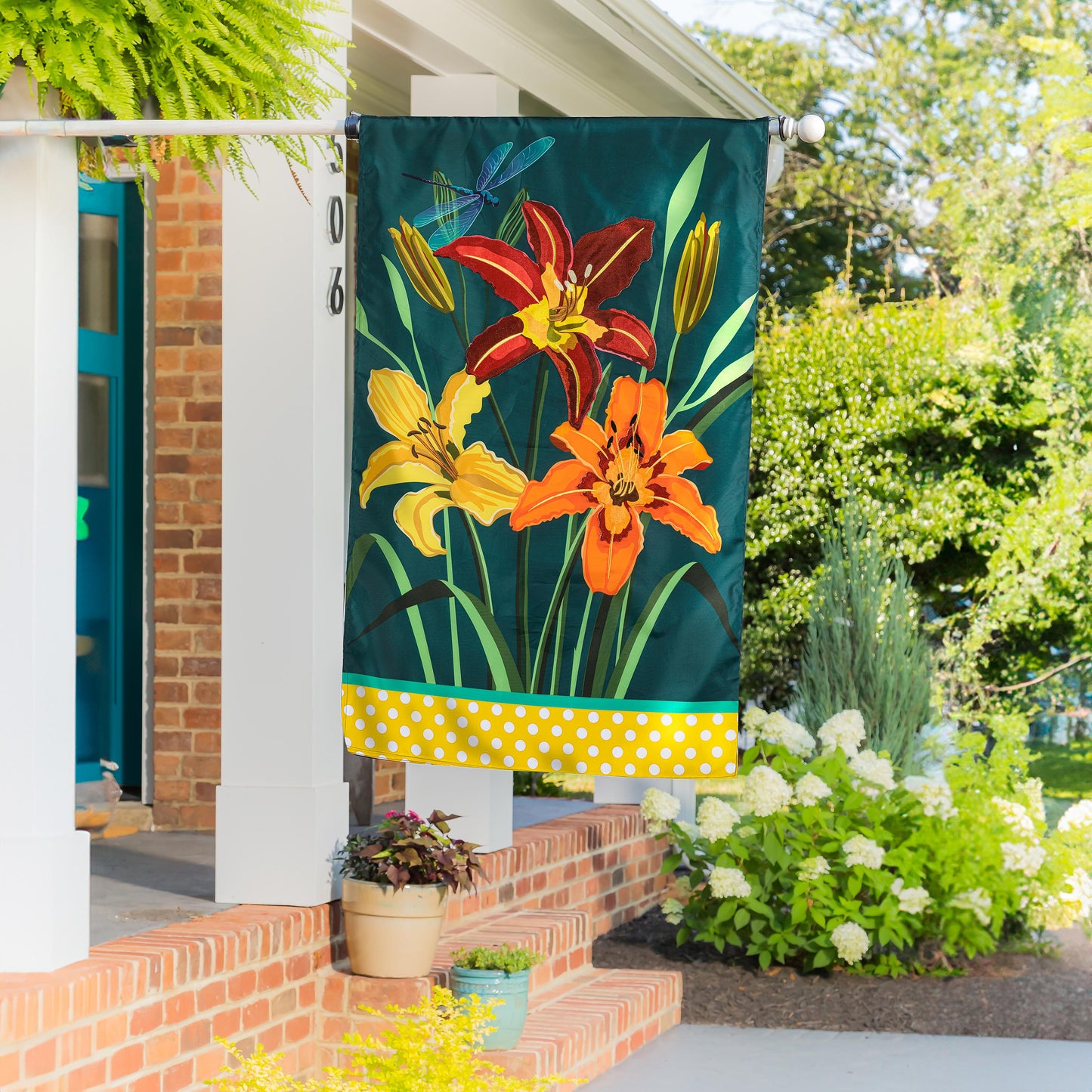 Daylilies Applique House Flag