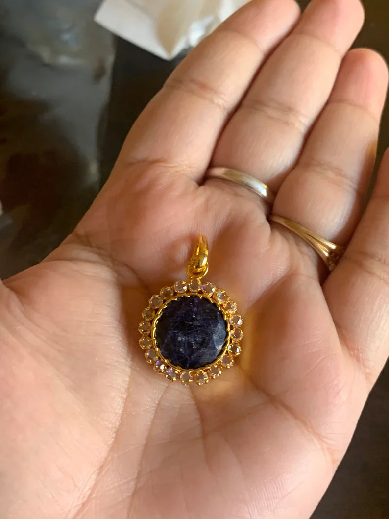 PS452 Pendant set with sapphire ( READY TO SHIP )