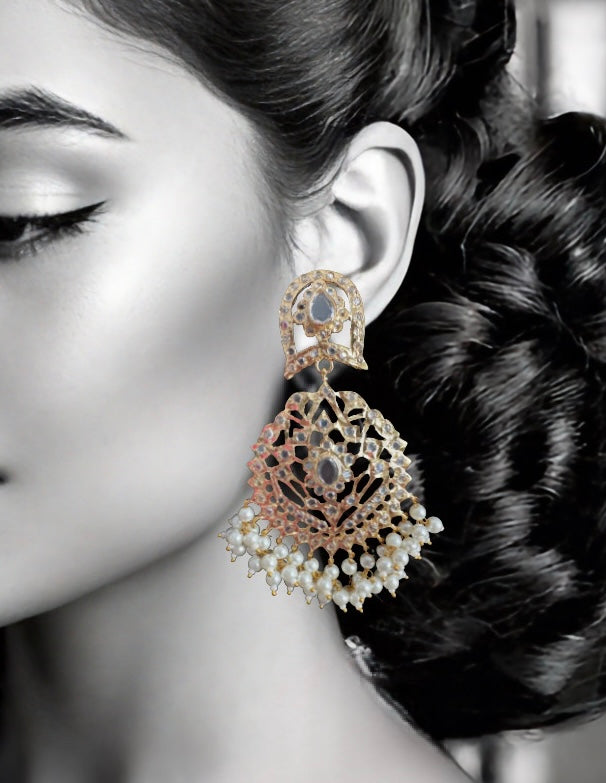 DER744 Jiera gold plated earrings in pearls ( READY TO SHIP )