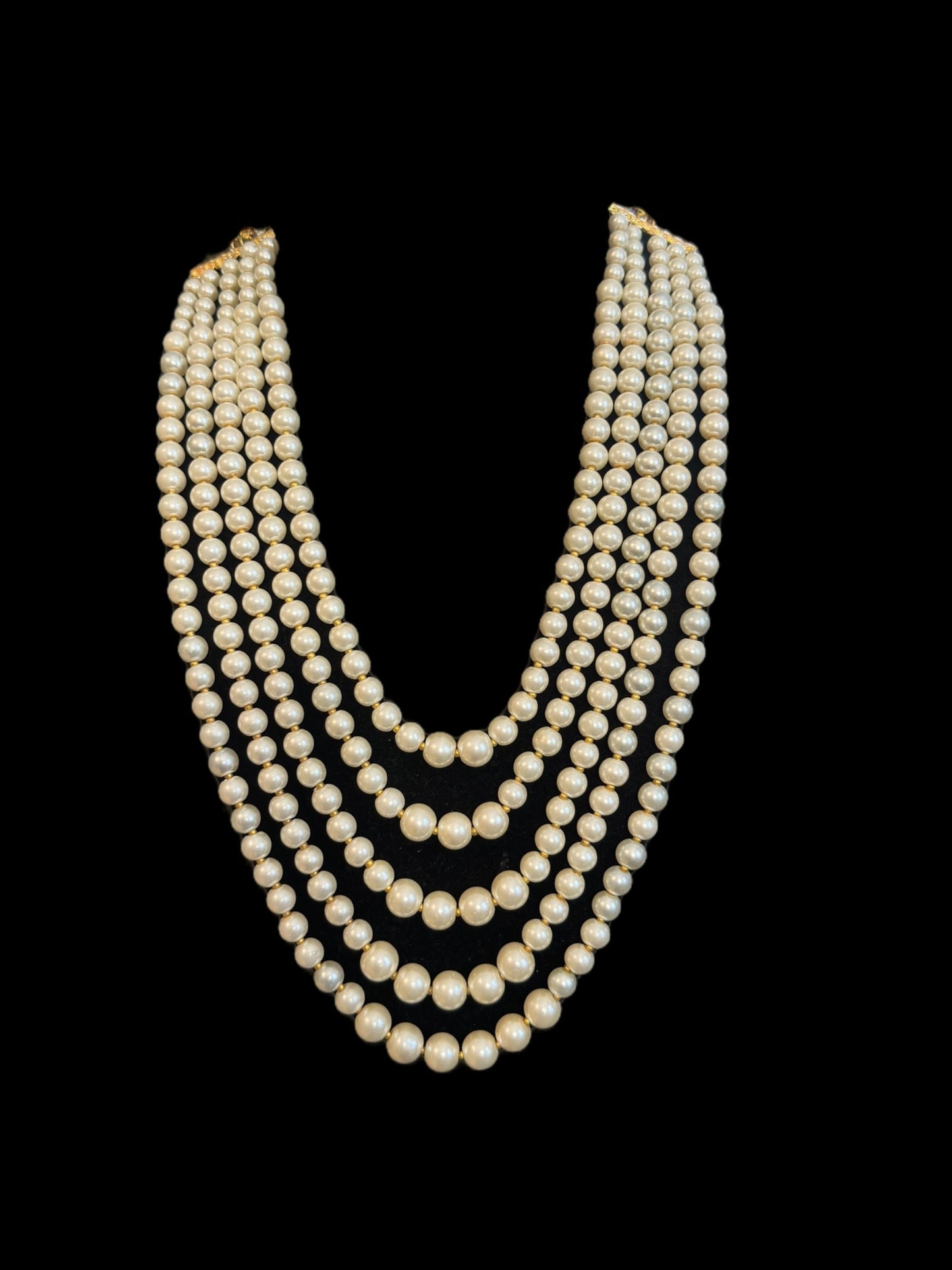 SAT94 Nia multilayered / satlada in pearls ( SHIPS IN 4 WEEKS )