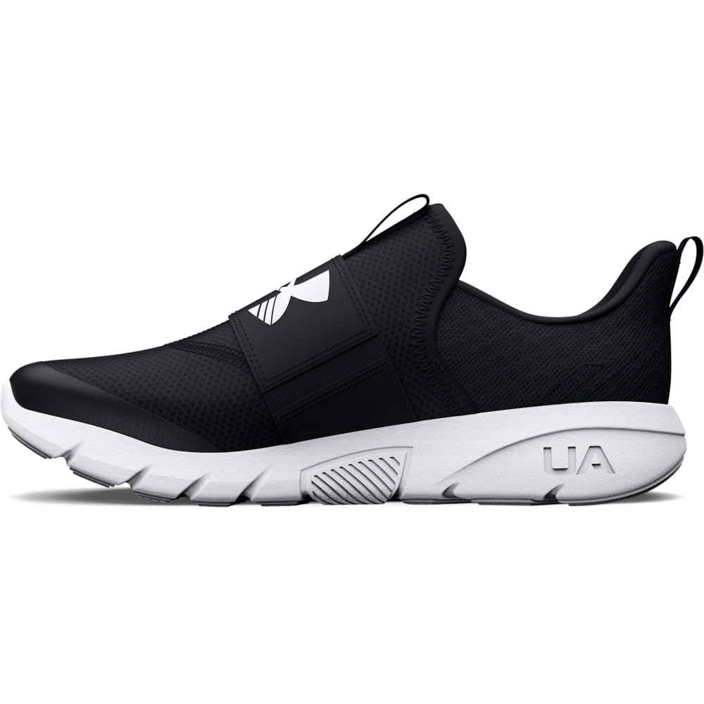 Under Armour Boy's Grade School Flash Running Shoe, (001) Black/Black/White, 6.5 Big Kid