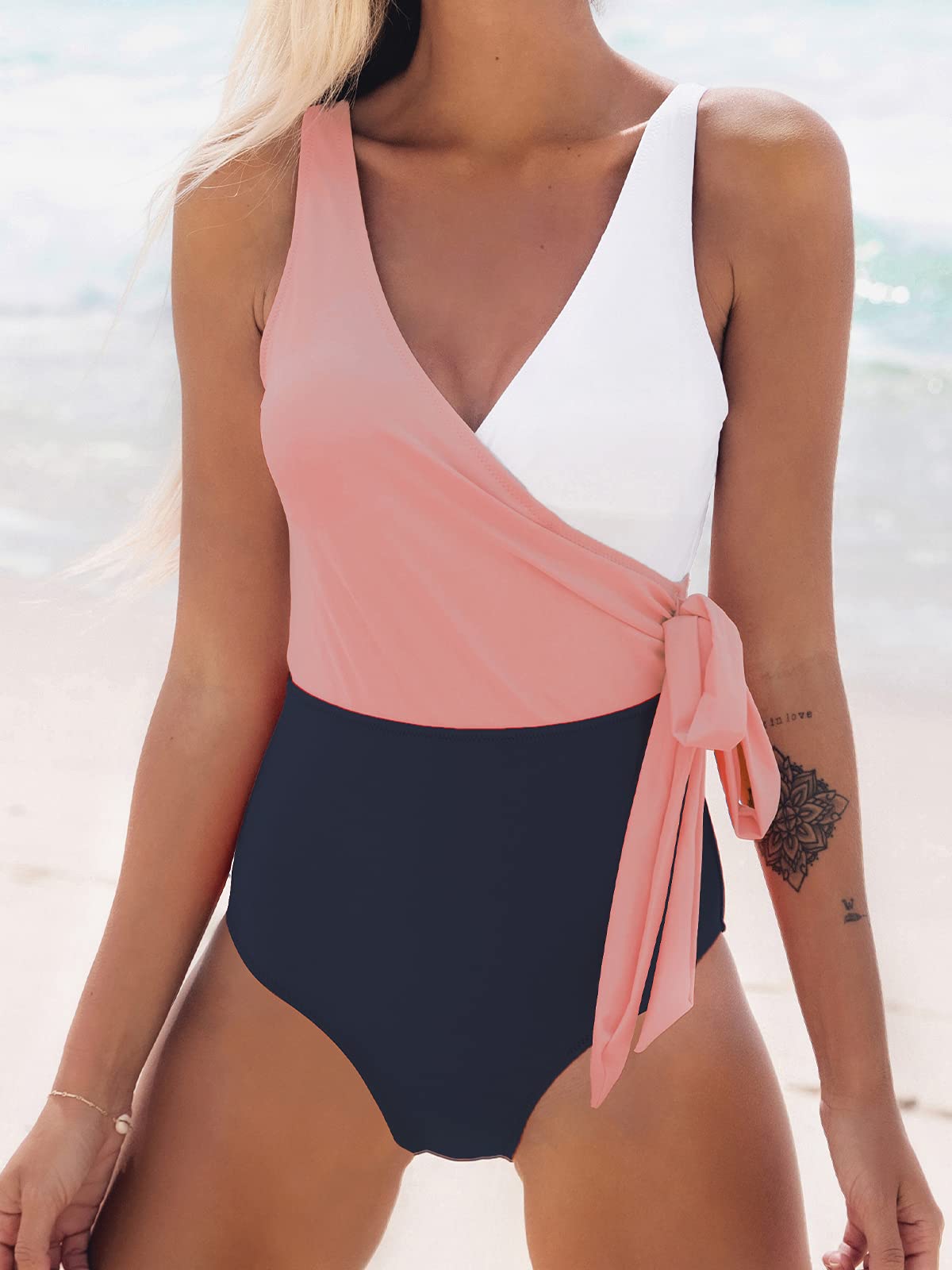 CUPSHE Women's One Piece Swimsuit Knotted Color Block Bathing Suit, M