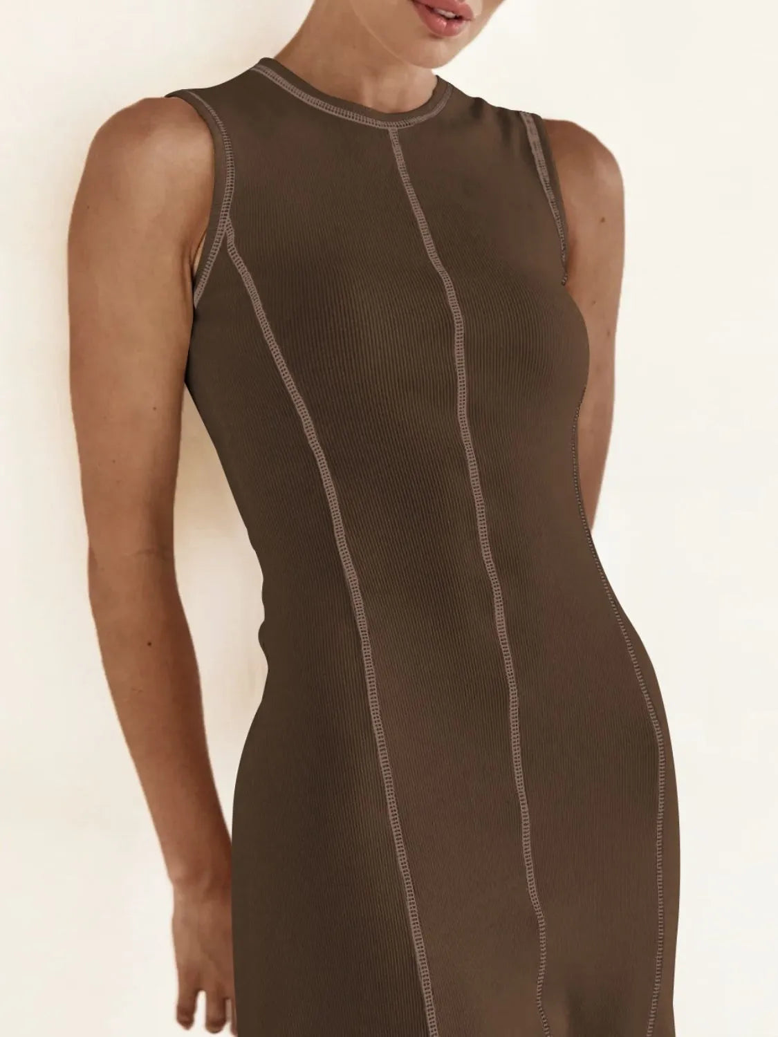 Contrast Stitching Round Neck Sleeveless Midi Dress