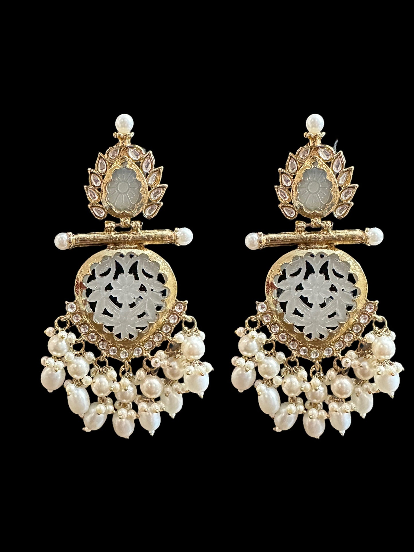 DER578 Aikeyah earrings ( READY TO SHIP )