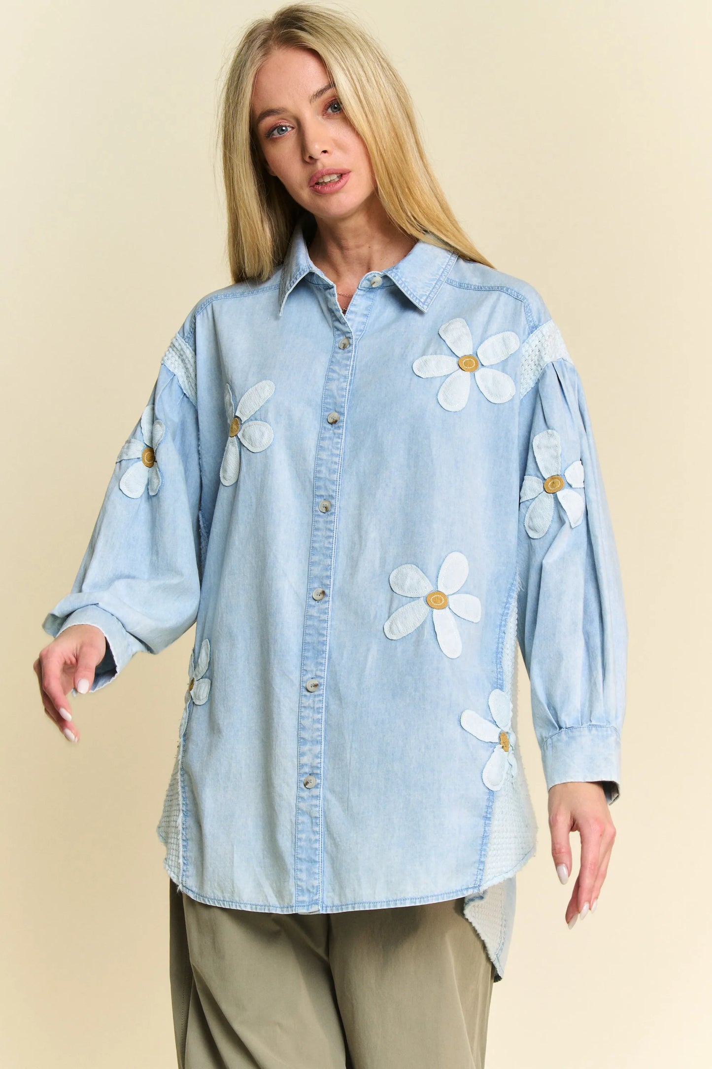 Davi & Dani Lightweight Washed Daisy Patch Waffle Knit Shirt