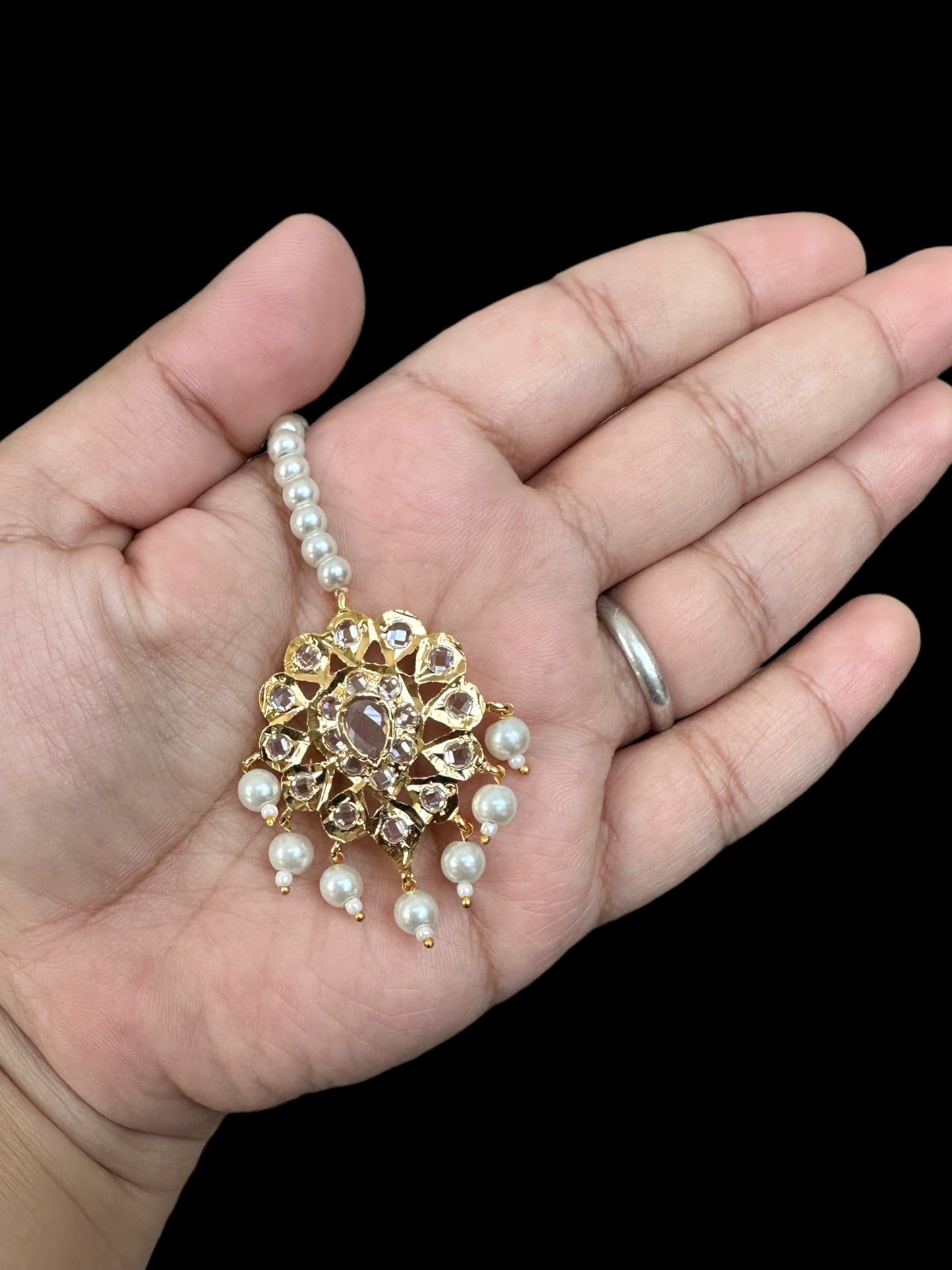 DJTK224 Meera tika in pearls ( SHIPS IN 1 WEEK )