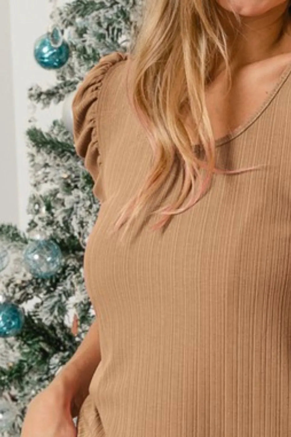 BiBi Verigated Rib Knit Puff Sleeves Shorts Top