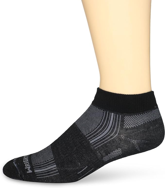 WrightSock Men's Stride Lo Single Pack, Black/Grey Stripe, Size: 5-8