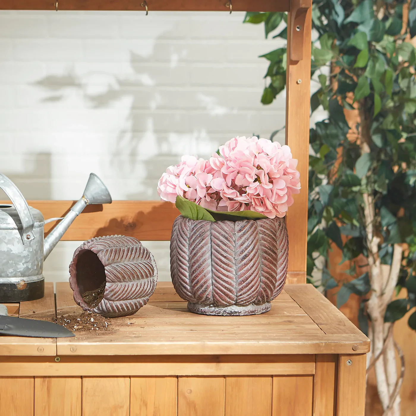 DECO LEAF CEMENT FLOWER POT SET OF 2