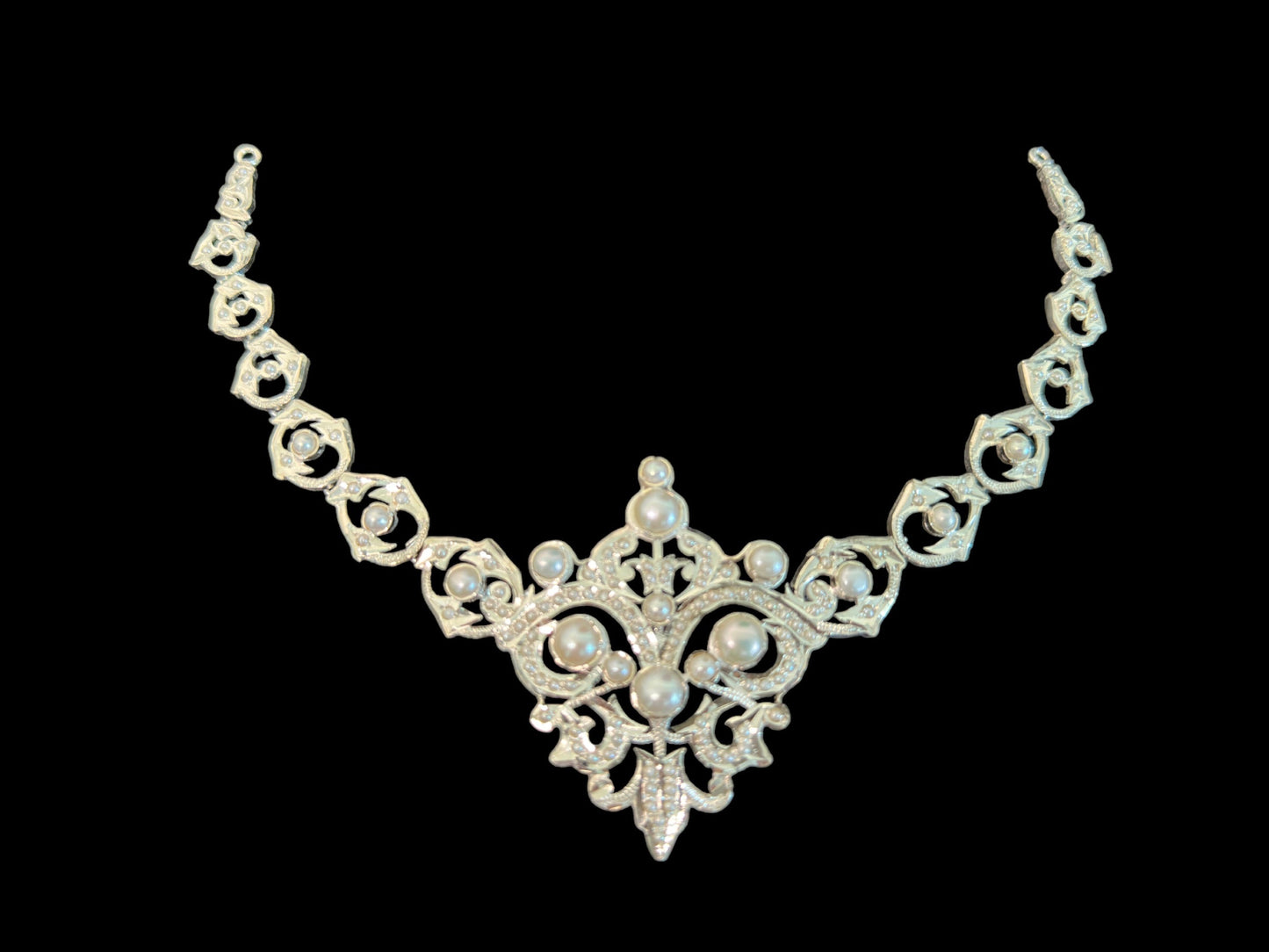 92.5 silver necklace set with fresh water pearls ( READY TO SHIP )