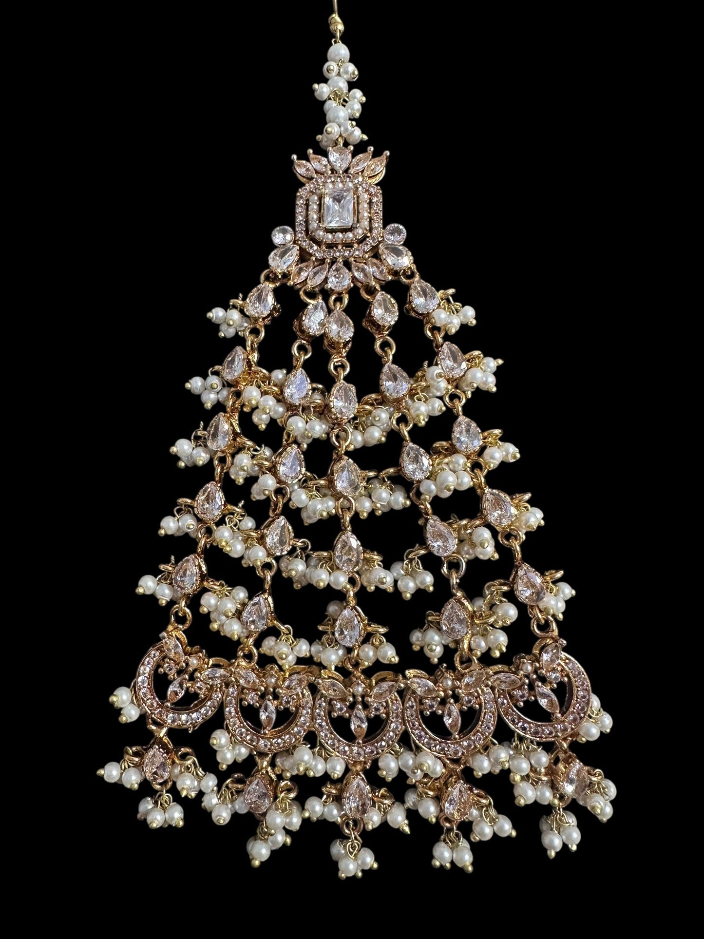 BR495 Shiza bridal set in pearls ( SHIPS IN 4 WEEKS )