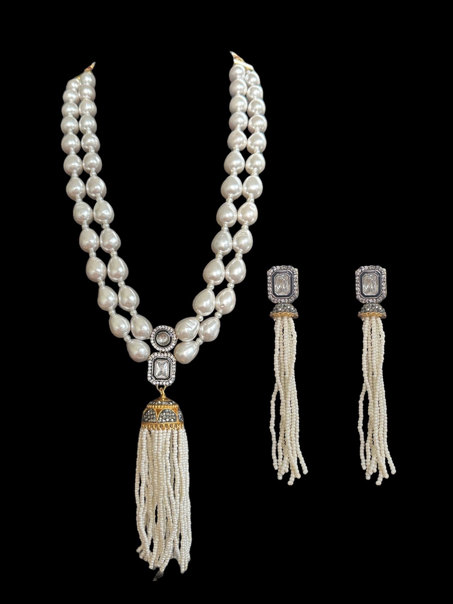 PS204 Hayley pearl necklace (SHIPS IN 4 WEEKS )