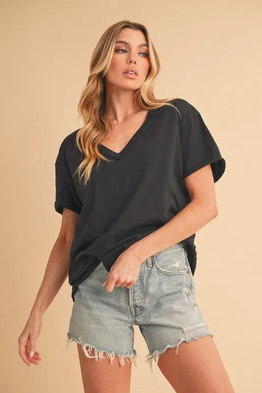 Aemi+Co V-Neck Short Sleeve T-Shirt