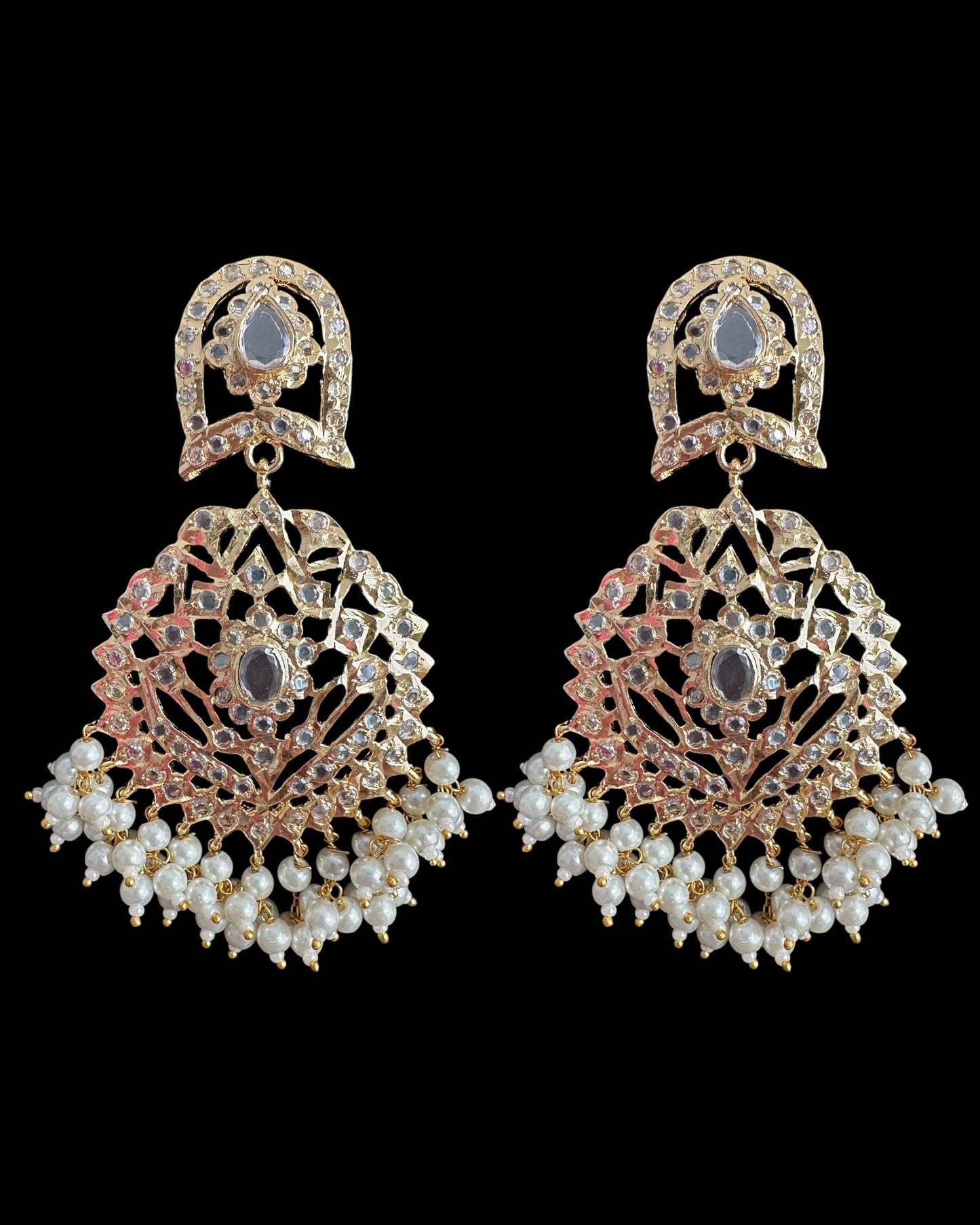 DER744 Jiera gold plated earrings in pearls ( READY TO SHIP )