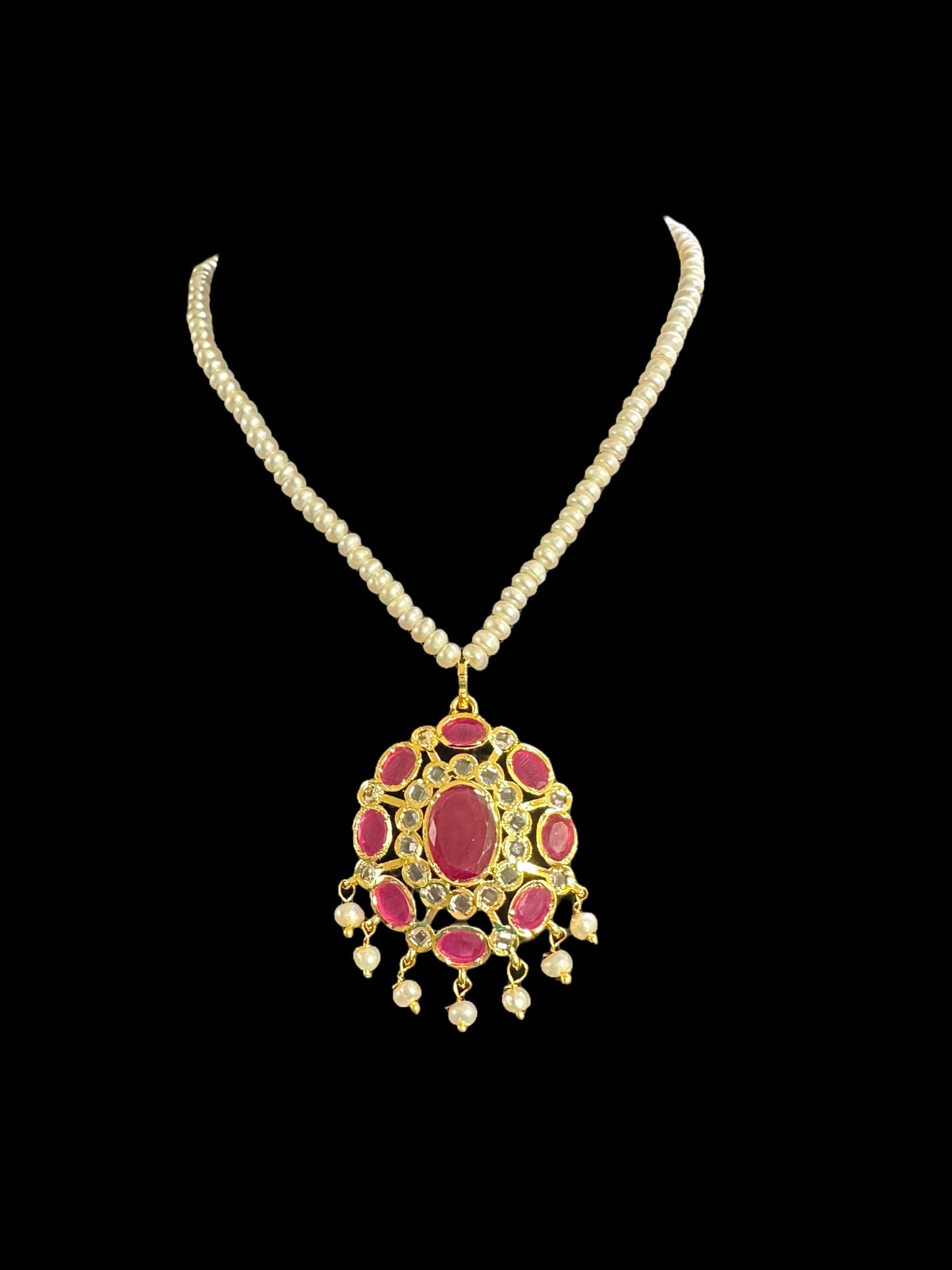 PS396 Gold plated pendant set with earrings in fresh water pearls ( READY TO SHIP )