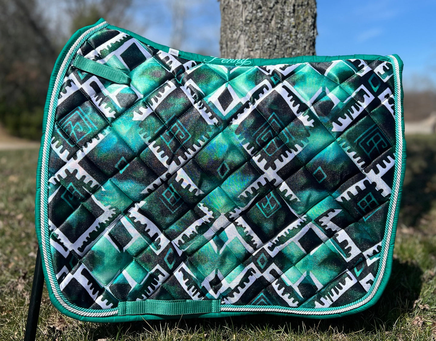 LAST CALL - Emerald Geometric