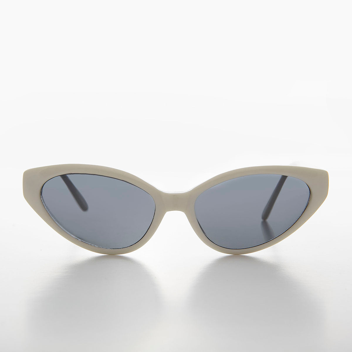 Shallow Lens Extreme Cat Eye Sunglass - Alexa