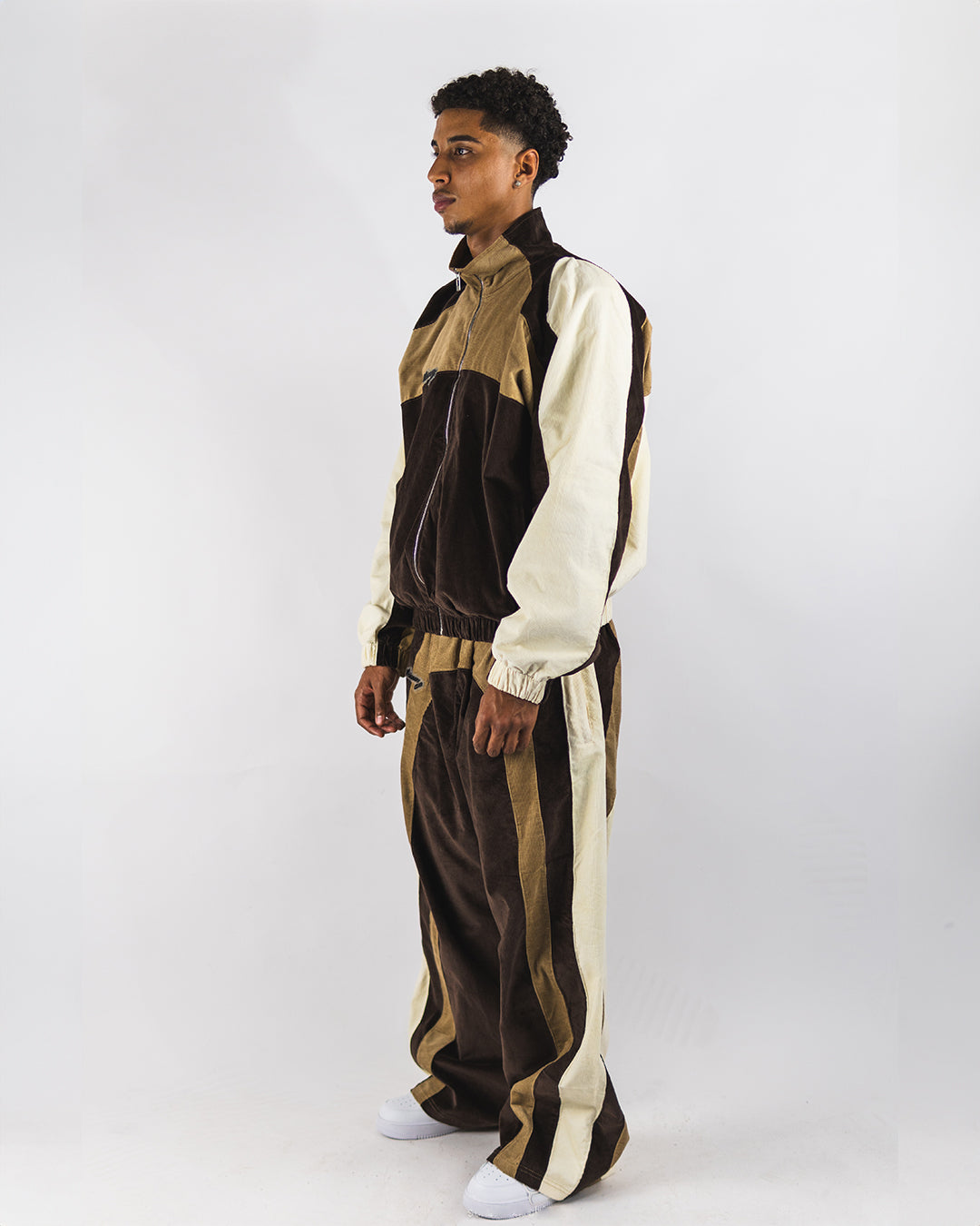 "RADIANT AURA" WIDE LEG SWEATS (CARAMEL MOCHA)