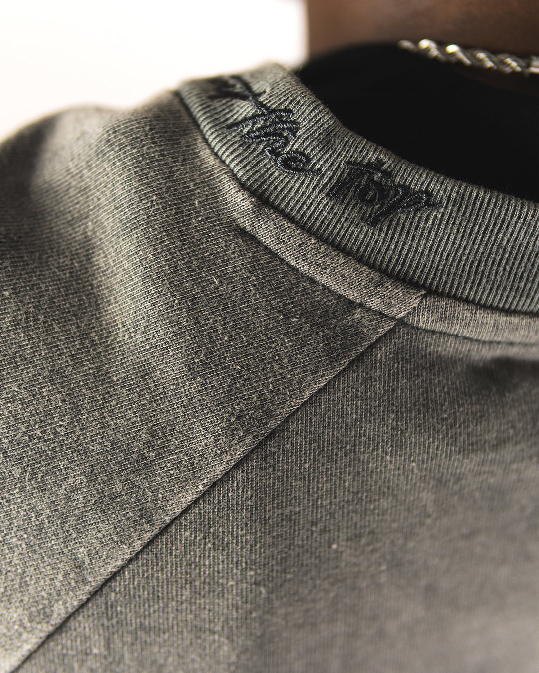 "CHARCOAL BLACK" PANELED OVERSIZED JERSEY