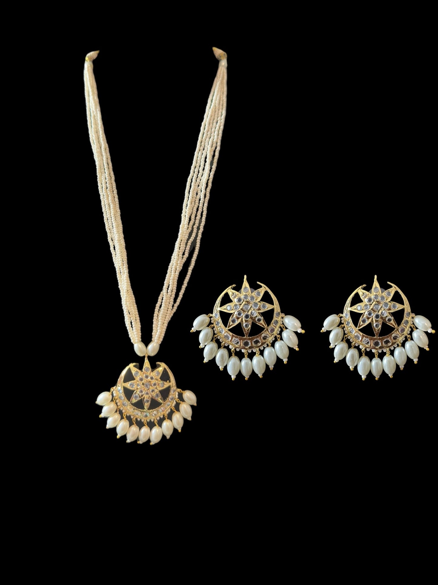PS506 gold plated pendant set in pearls ( READY TO SHIP )