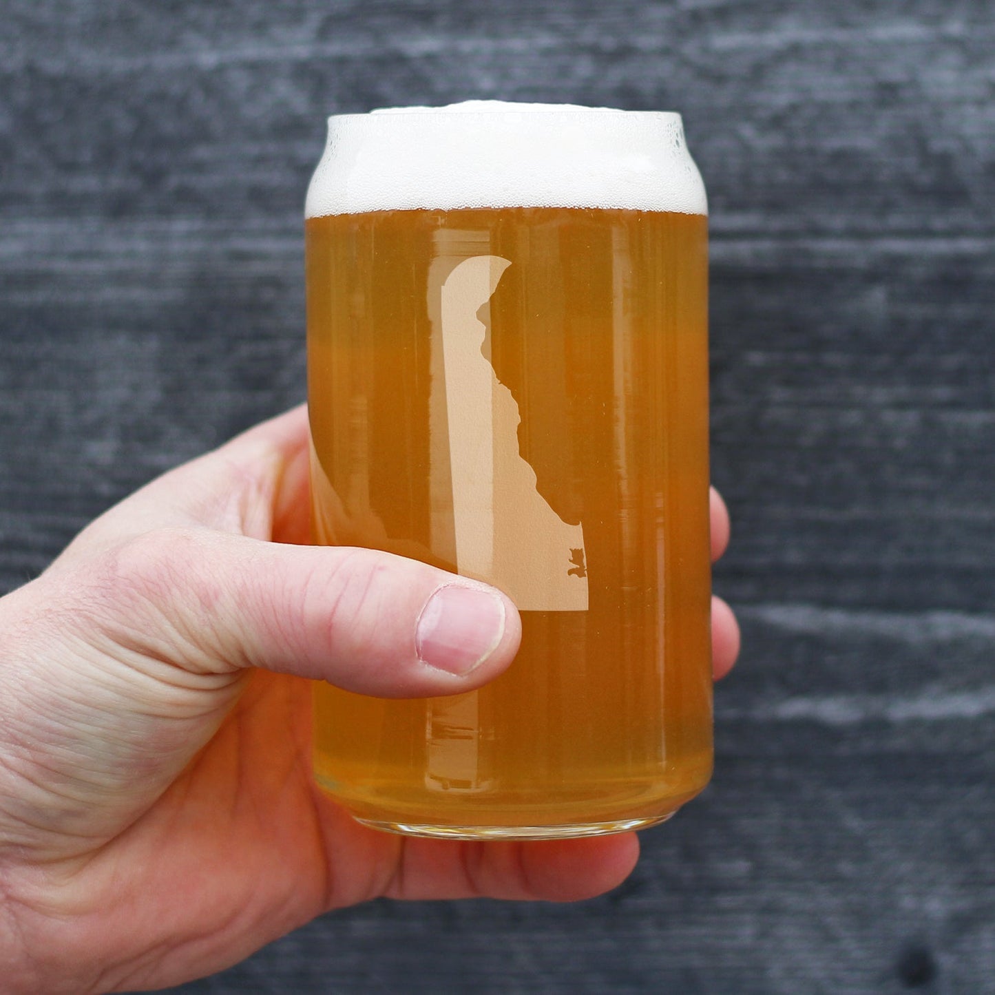 Delaware State Outline Beer Can Pint Glass - State Themed Drinking Decor and Gifts for Delawarean Women & Men - 16 Oz Glasses
