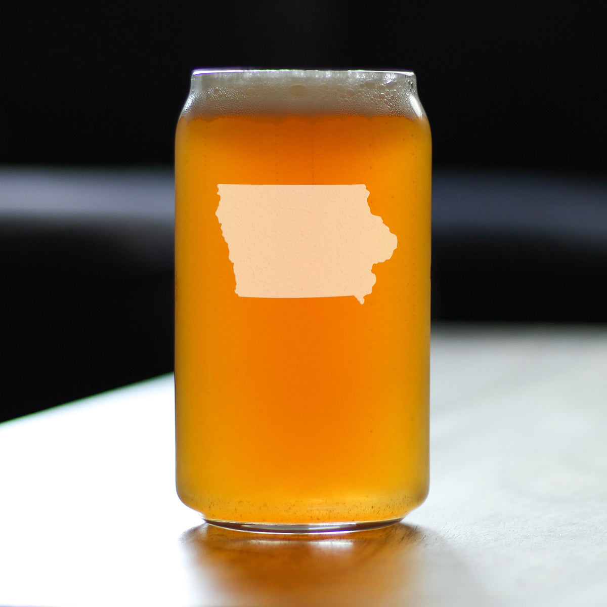 Iowa State Outline Beer Can Pint Glass - State Themed Drinking Decor and Gifts for Iowan Women & Men - 16 Oz Glasses