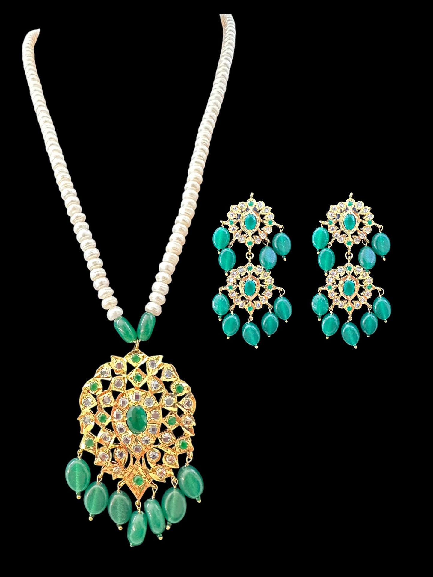 PS490 Neelam freshwater pearl pendant set - Green ( READY TO SHIP )