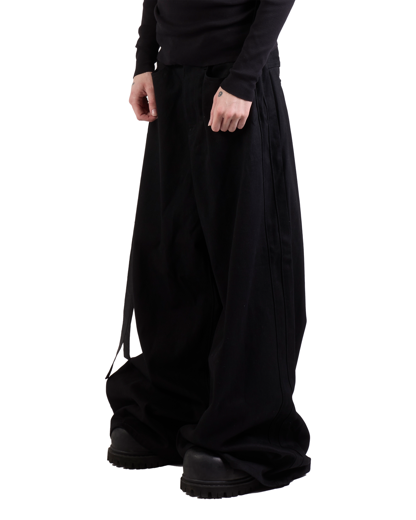 BLACK SCOUT DENIM