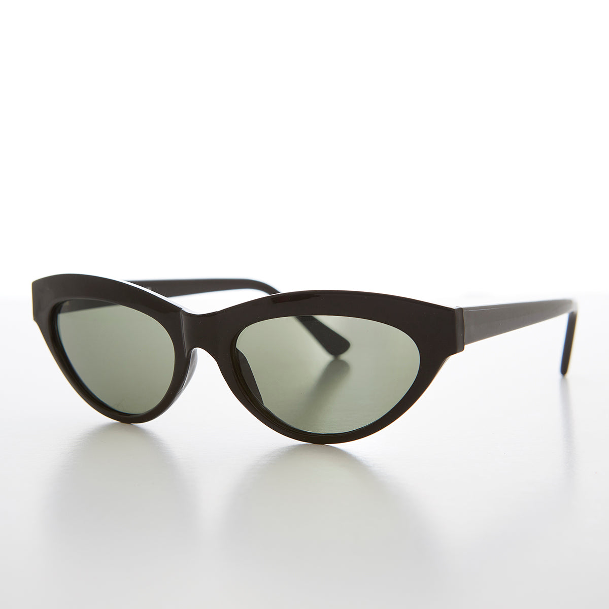 Classic Women's Cat Eye Retro Sunglass - Bonnie