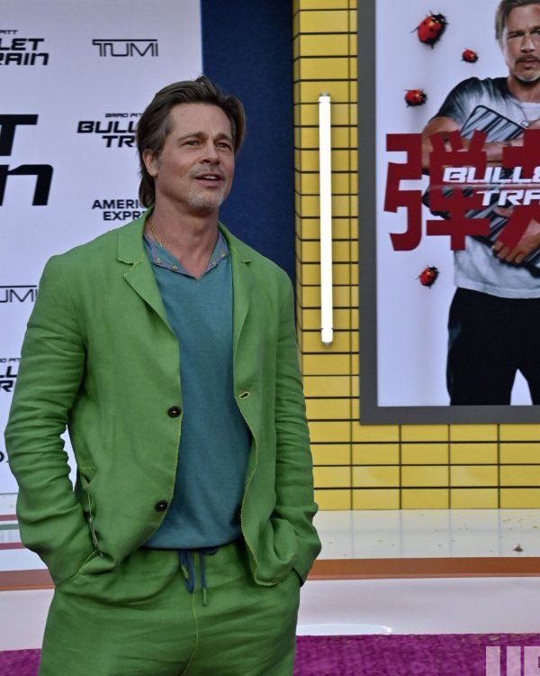 Bullet Train Brad Pitt Green Suit