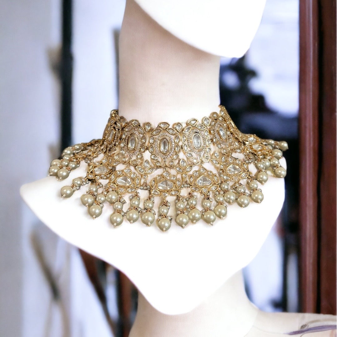 BR312 Bridal choker with earrings tika in pearls ( READY TO SHIP )