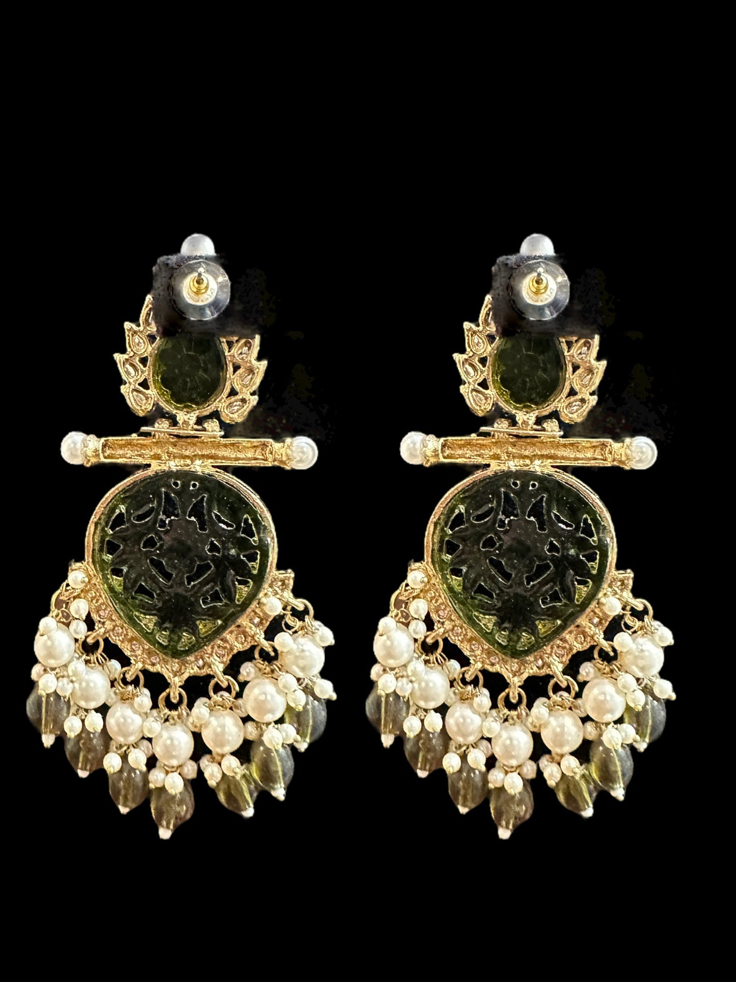 DER579 Aikeyah earrings ( READY TO SHIP )