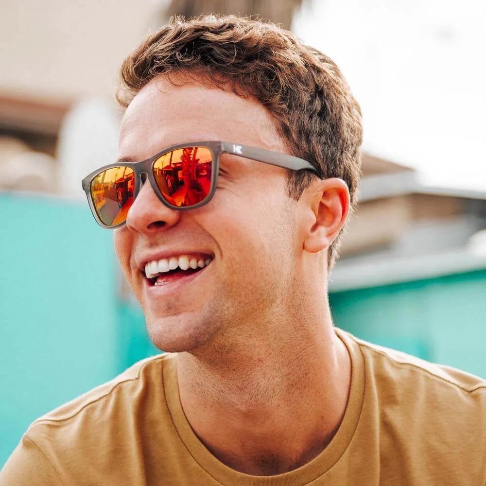 Frosted Grey / Red Sunset Classics