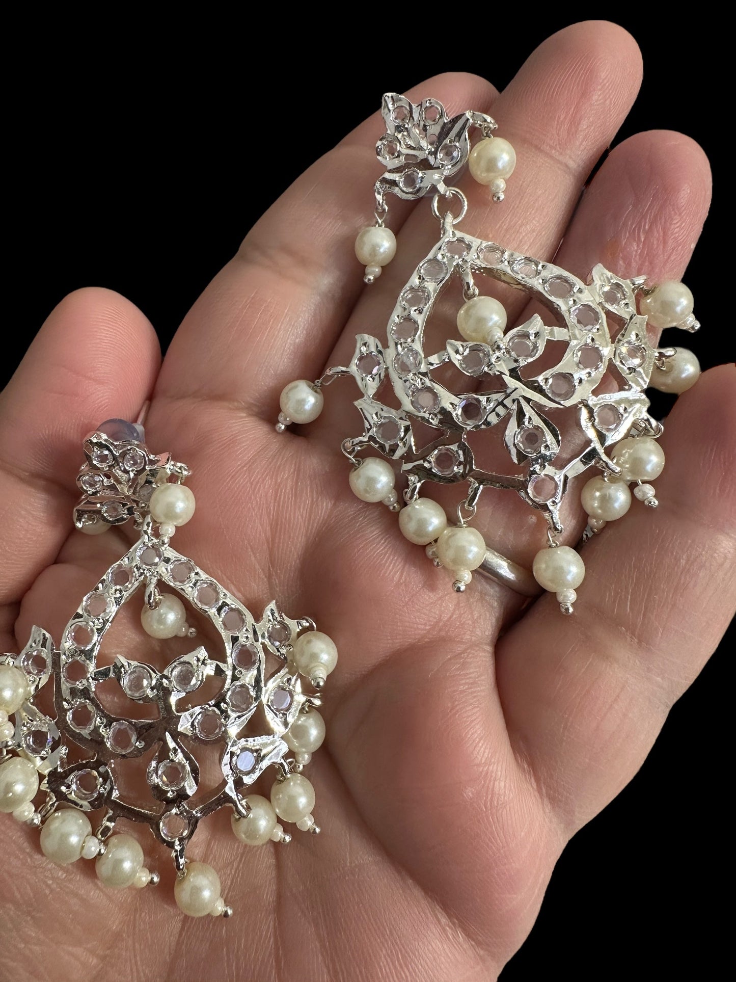 DER780 Dina hyderabadi Chandbali with silver plating ( READY TO SHIP )