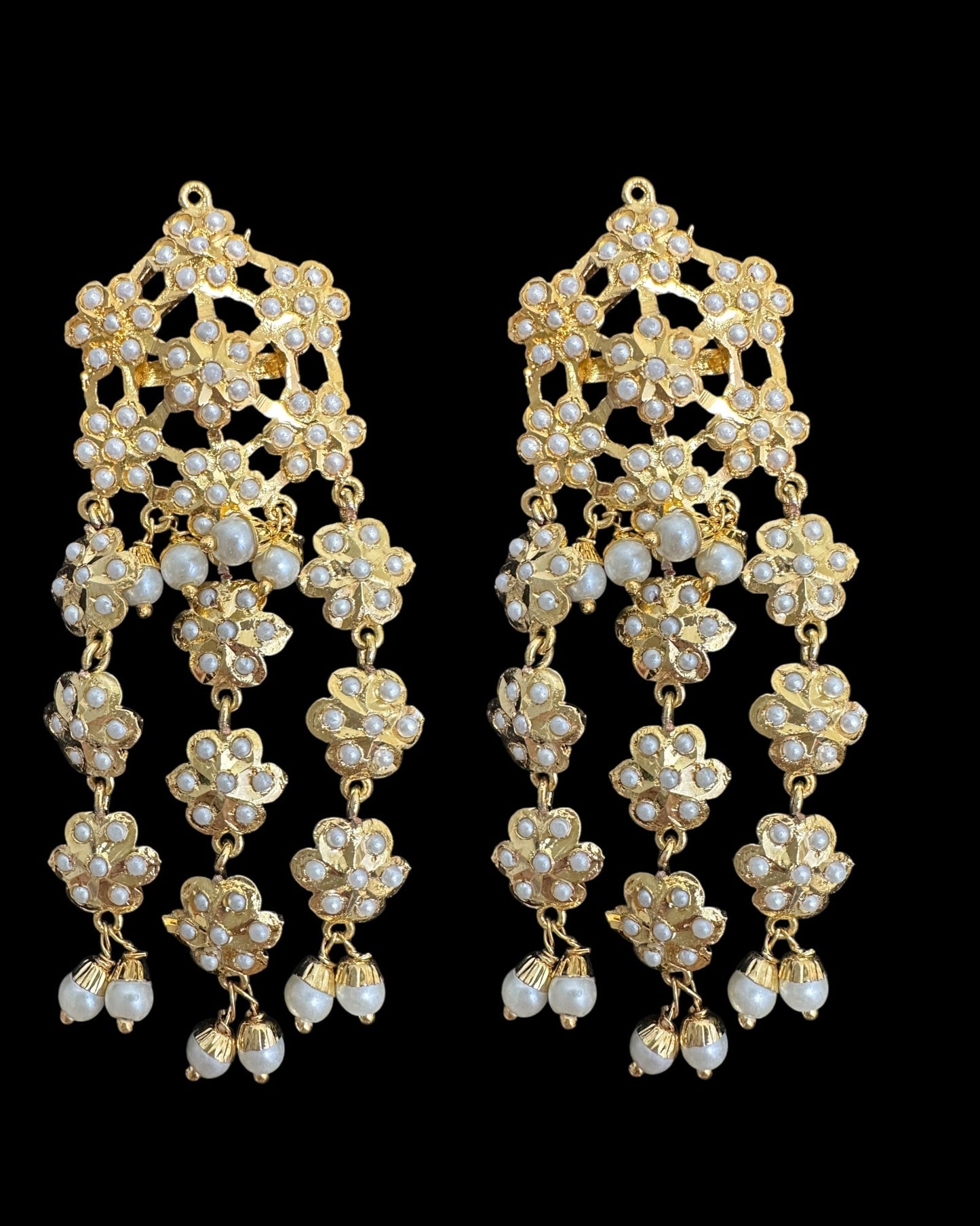 DER783 Suhaasi pearl earrings (READY TO SHIP)