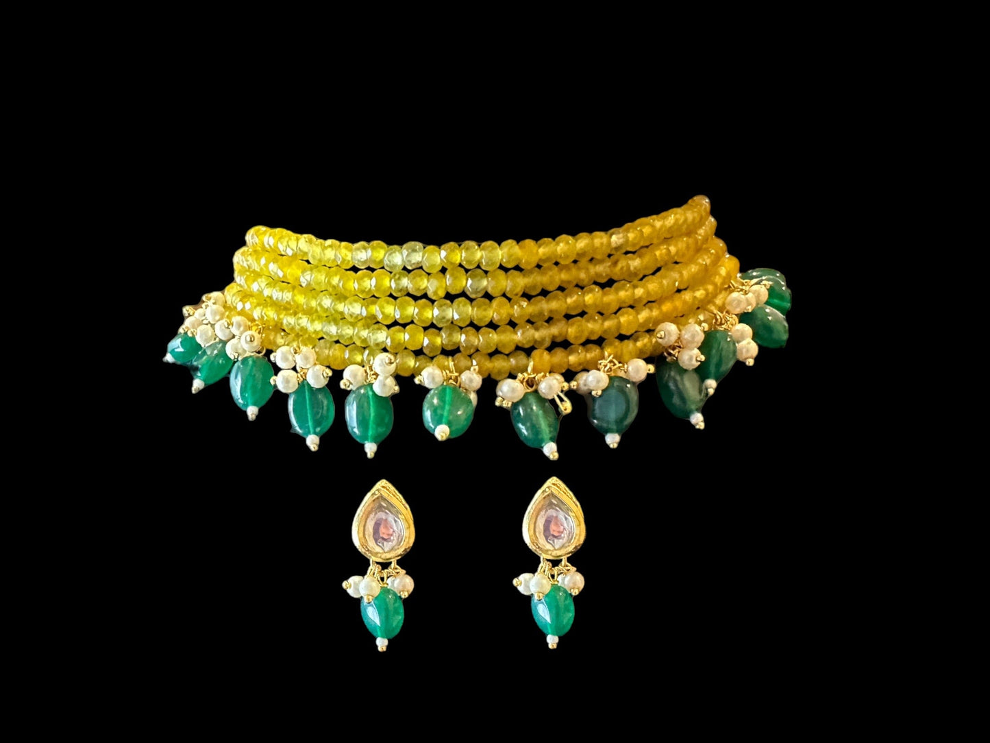 C323 beads choker yellow  with green beads ( SHIPS IN 2 WEEKS )