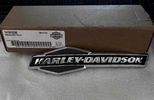 GENUINE HARLEY-DAVIDSON MEDALLION, FTK, HD Streetglide LH 14101239