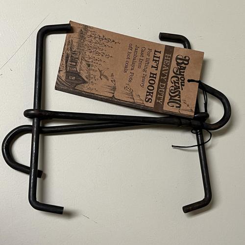 Bayou Classic 0822 2 Steel Lift Hooks Perfect For Lifting Heavy Jambalaya Pots