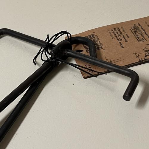 Bayou Classic 0822 2 Steel Lift Hooks Perfect For Lifting Heavy Jambalaya Pots