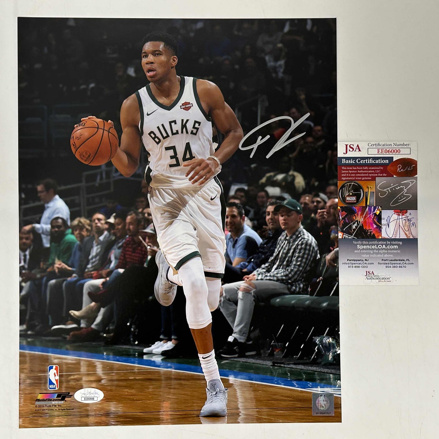 Autographed/Signed Giannis Antetokounmpo Milwaukee Bucks 11x14 Basketball Photo JSA COA #2